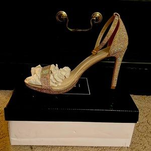 Style/Franka, Color/ MBlush, Size 9. Great condition (wore once)